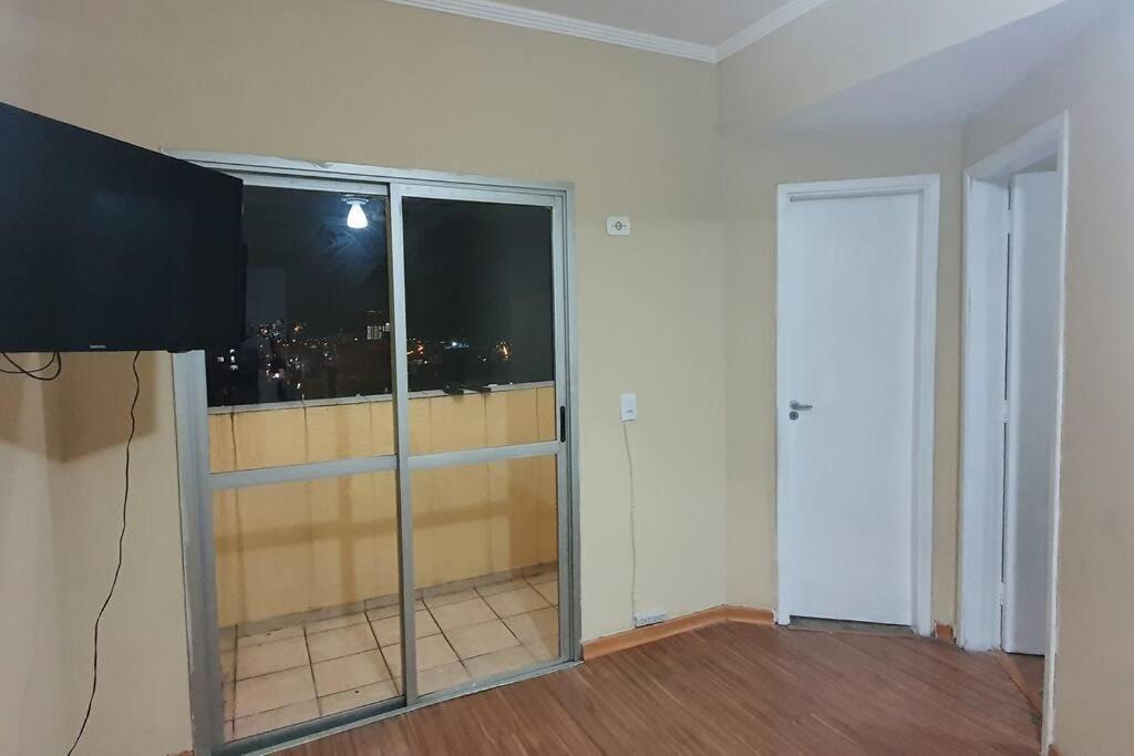 100 Metros Da Praia - Apto Completo - Wifi - Estacionamento Apartment São Vicente Екстериор снимка